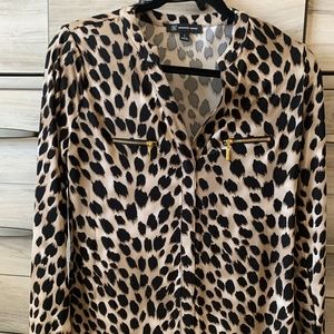 Leopard blouse with gold zipper trim